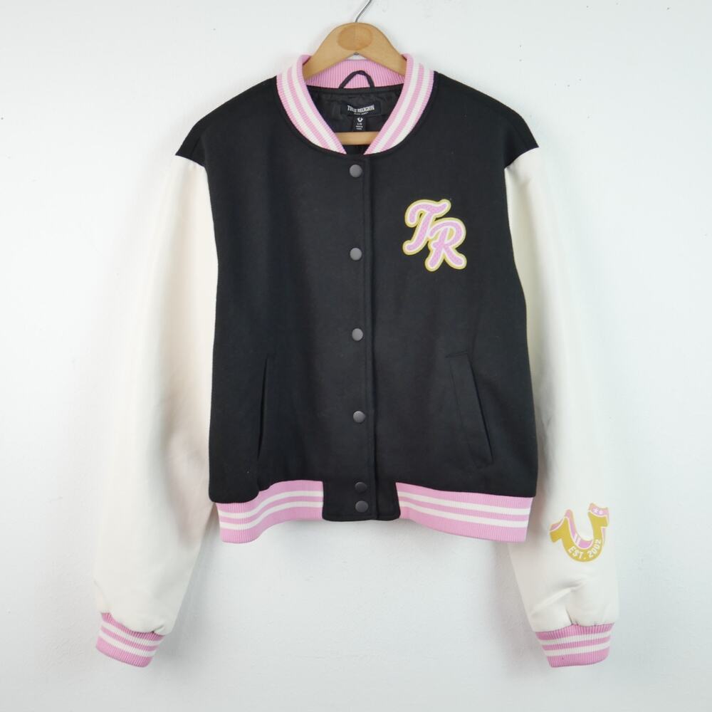 New Women’s True Religion Script Horseshoe Varsity Jacket Size L Pink Academia